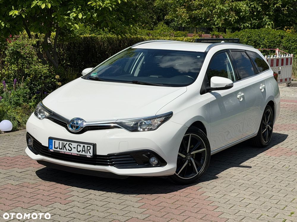 Toyota Auris 1.8 VVT-i Automatik Edition S+ - 1