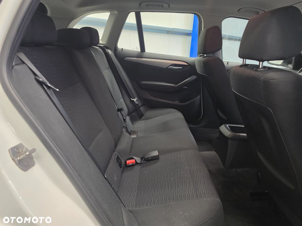 BMW X1 xDrive18d xLine - 35