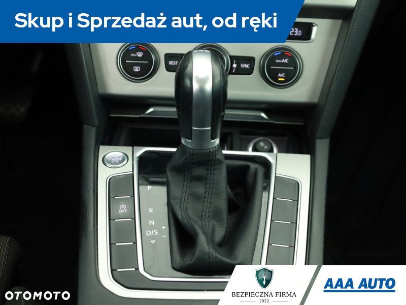 Volkswagen Passat Variant - 15