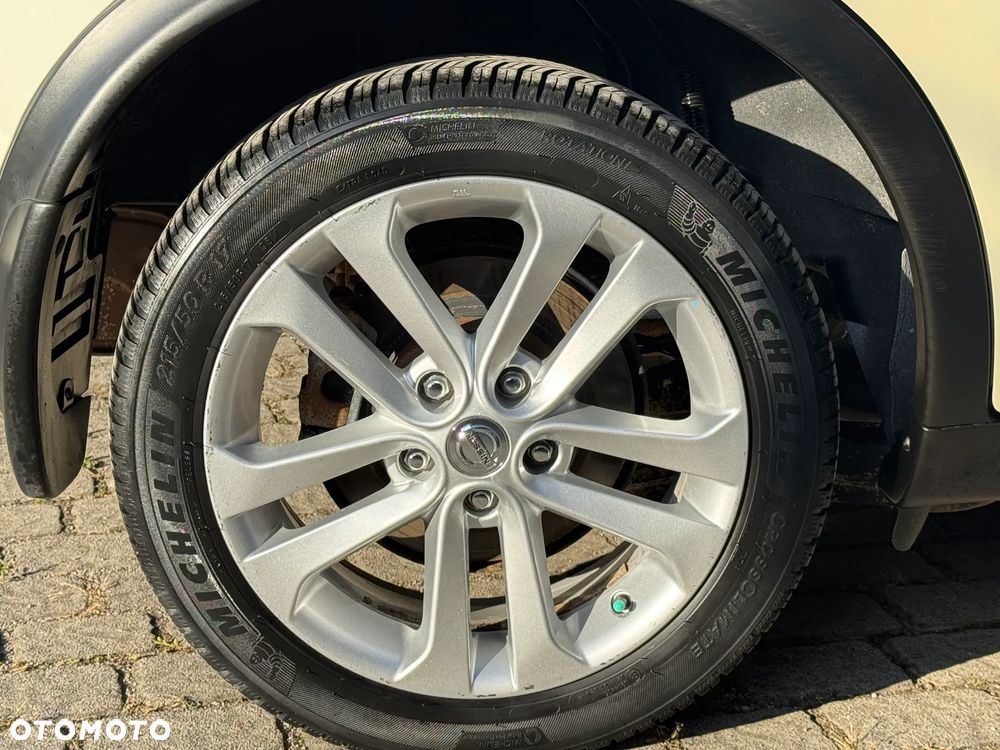 Nissan Juke 1.6 T Tekna 4x4 - 32