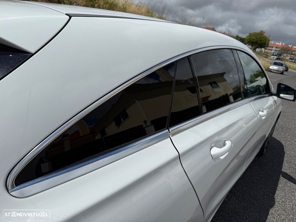 Mercedes-Benz CLA 200 d Shooting Brake AMG Line Aut. - 9