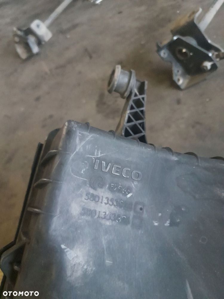 OBUDOWA FILTRA POWIETRZA IVECO DAILY OE 5801353825 - 3