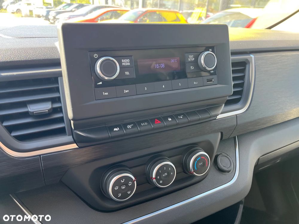 Renault Trafic - 13
