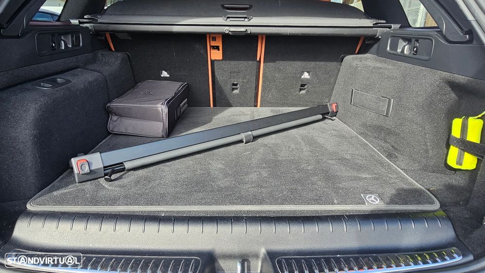 Mercedes-Benz C 300 e T 9G-TRONIC AMG Line - 42