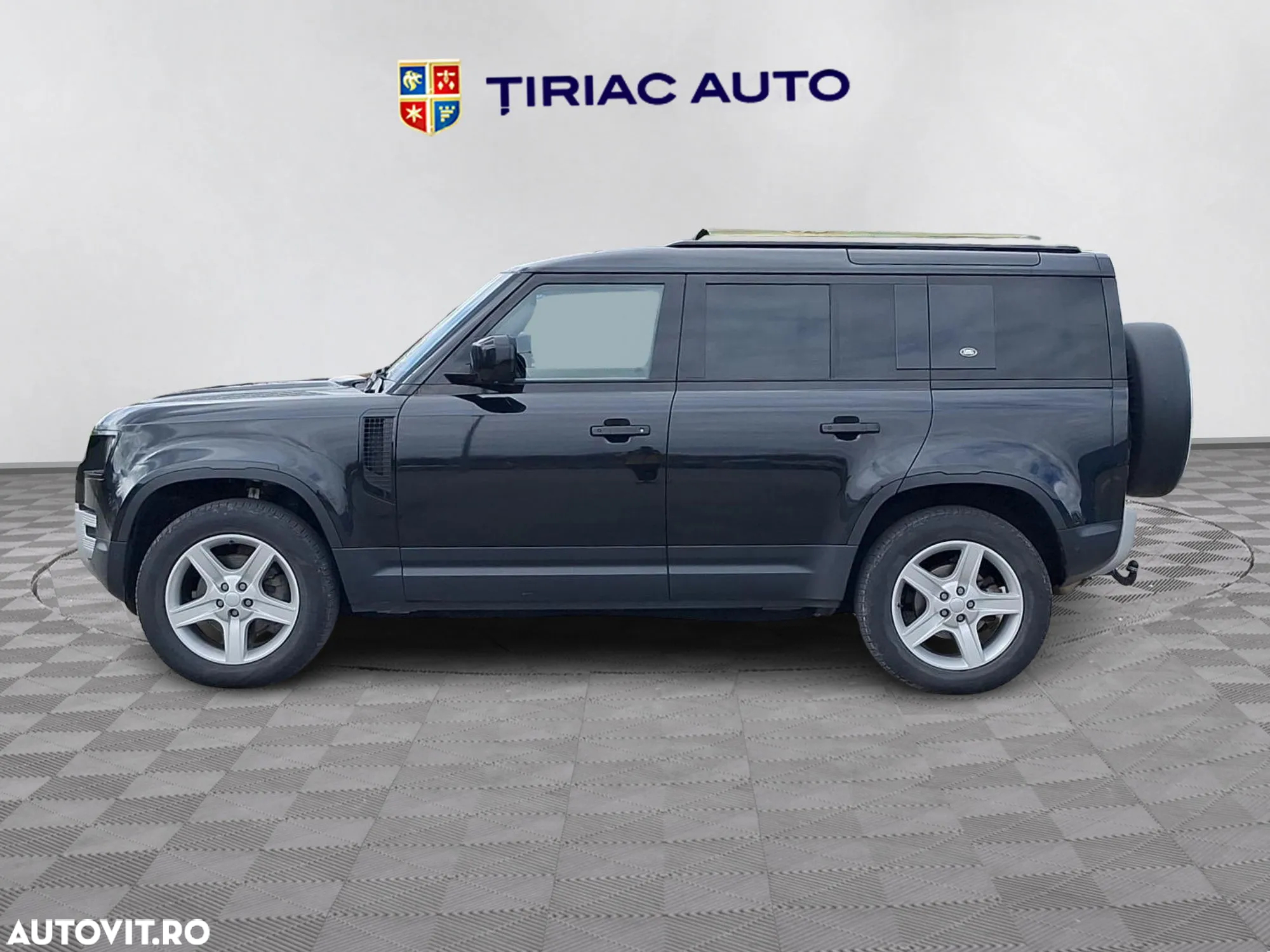 Land Rover Defender - 3