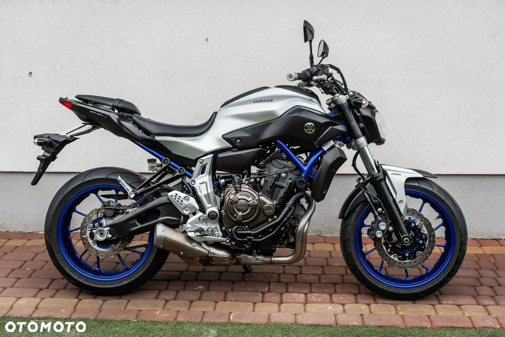 Yamaha MT - 2