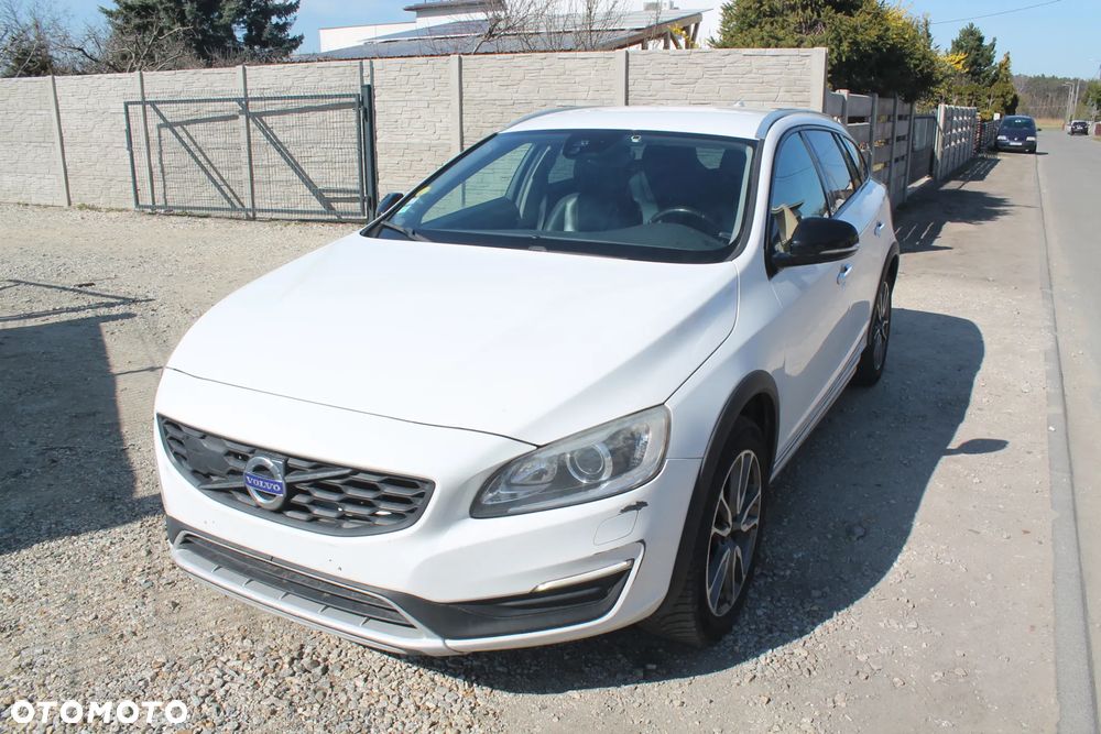 Volvo V60 Cross Country D3 Geartronic - 1