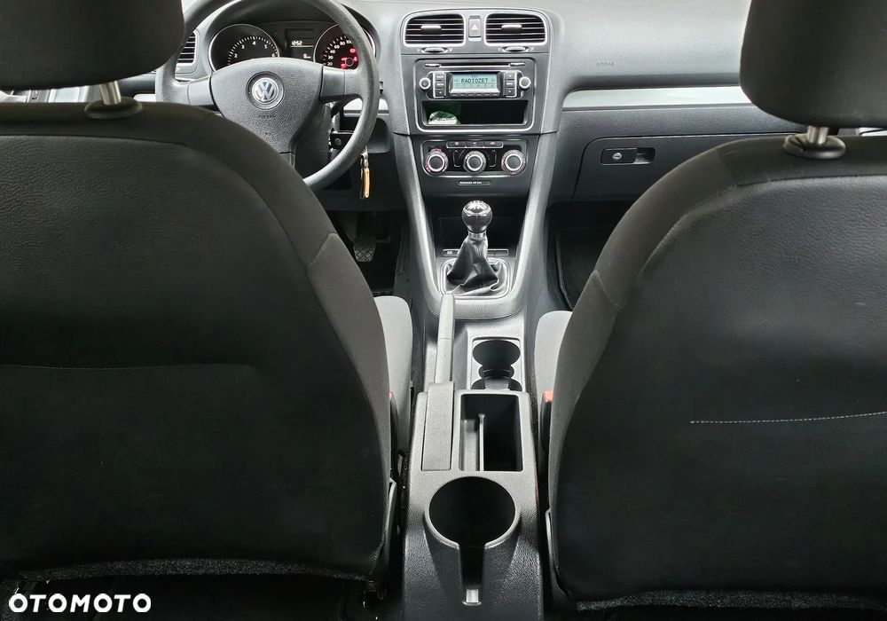 Volkswagen Golf - 10