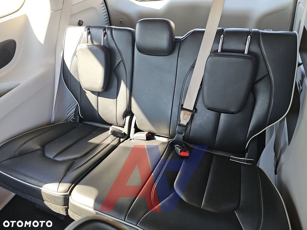 Chrysler Pacifica - 15