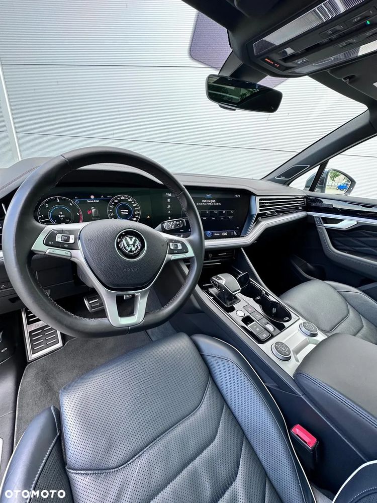 Volkswagen Touareg - 14