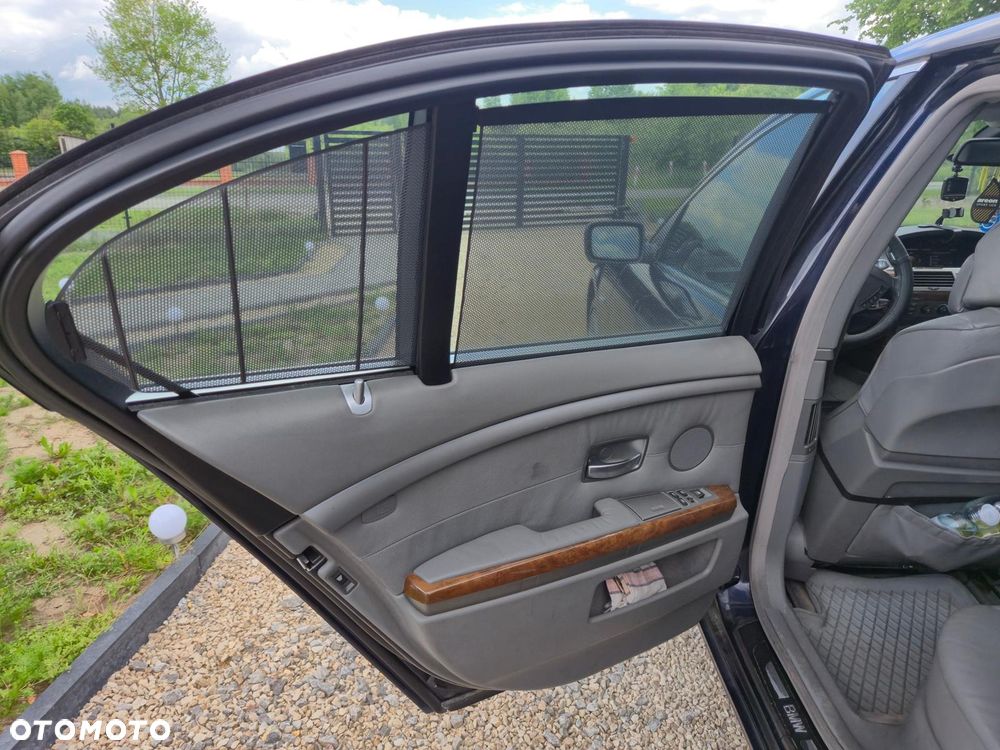 BMW Seria 7 730d - 22