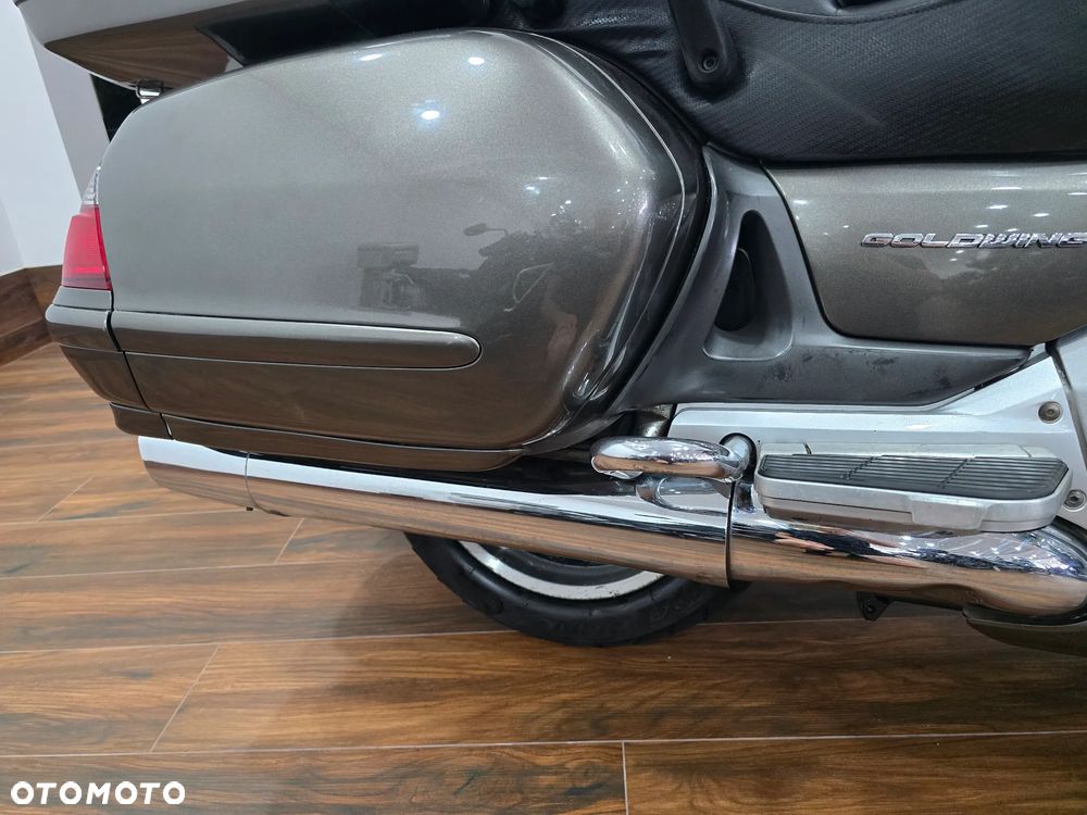 Honda GL - 24