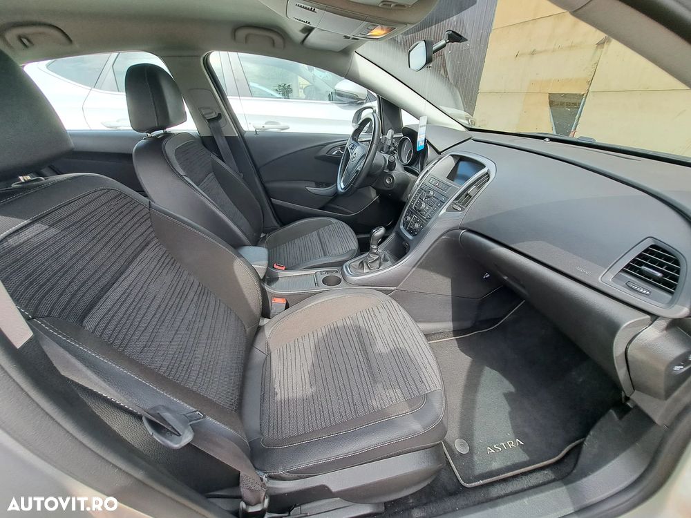 Opel Astra 1.4 Turbo ECOTEC Enjoy - 8