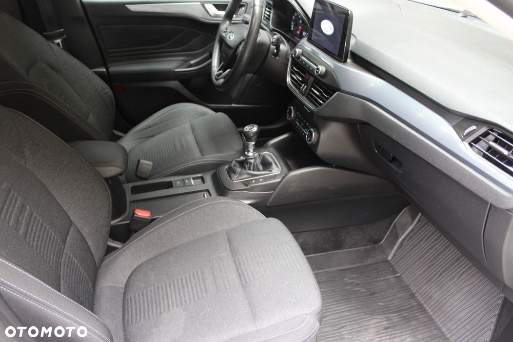 Ford Focus 1.0 EcoBoost Active - 16