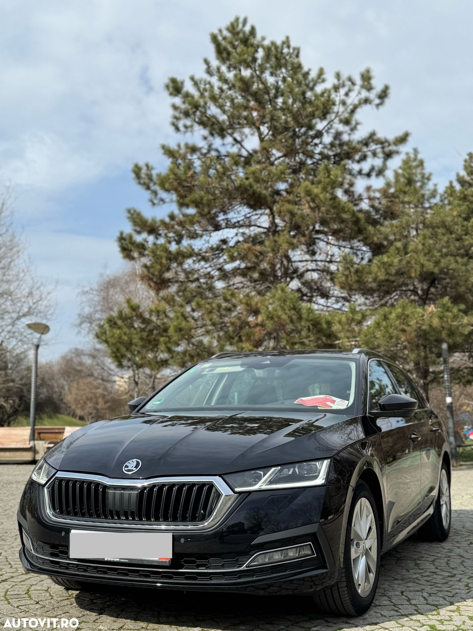Skoda Octavia 2.0 TDI DSG Ambition - 2