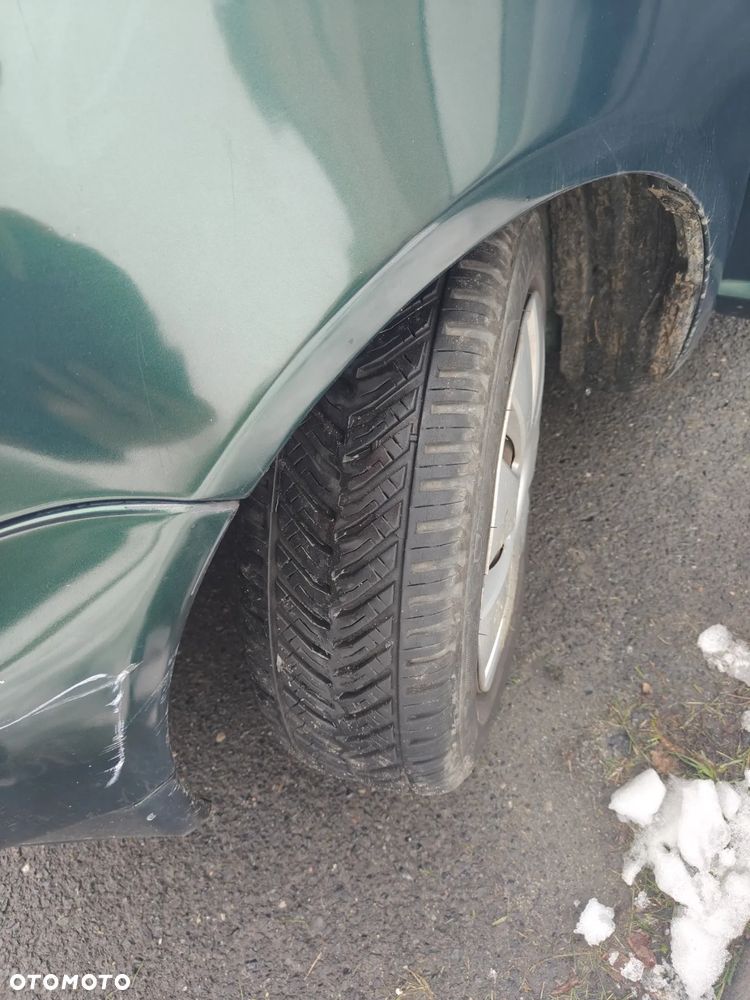 Toyota Yaris 1.0 Pak1 - 12