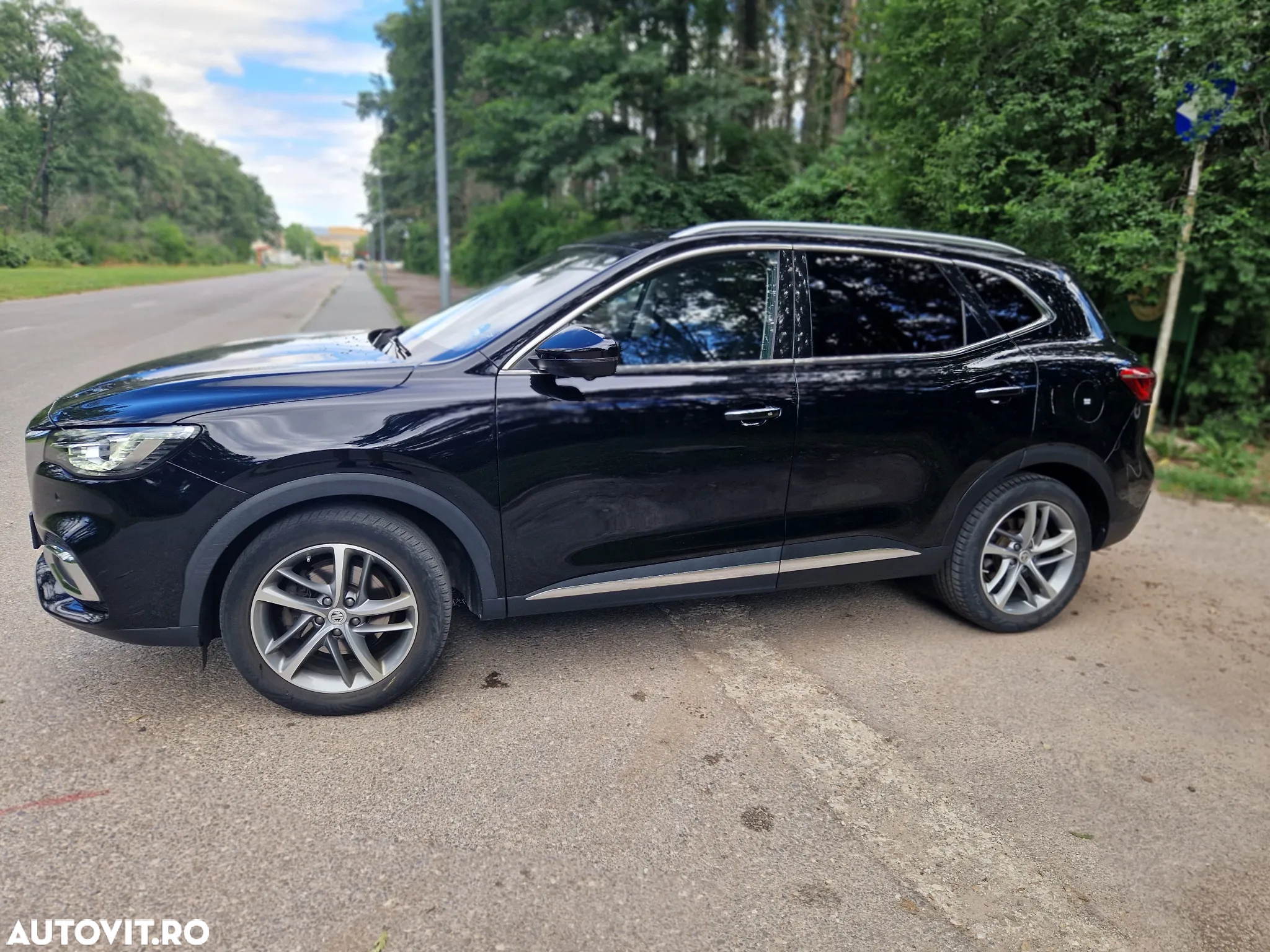 MG EHS 1.5T-GDI PHEV Luxury - 2