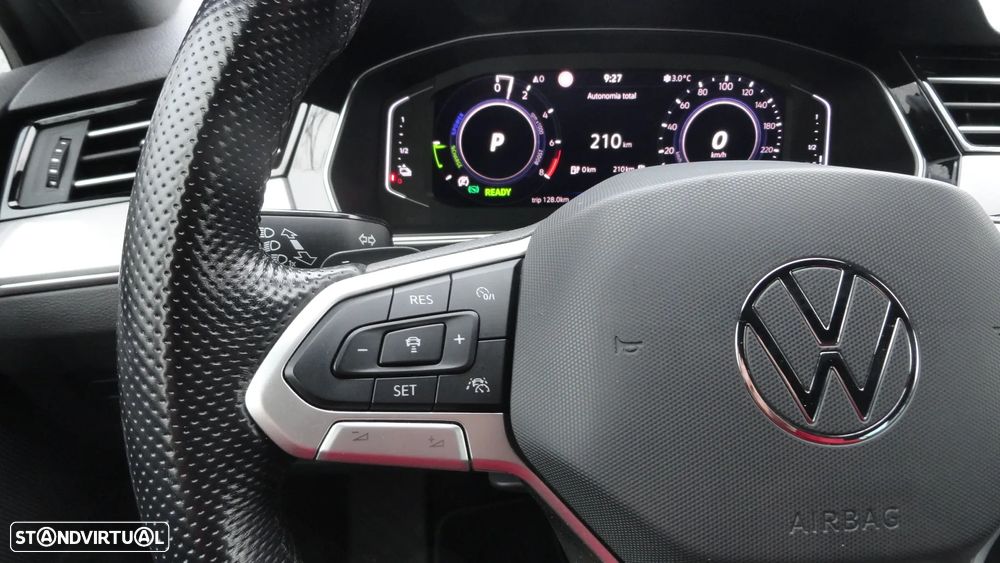 VW Passat Variant - 12