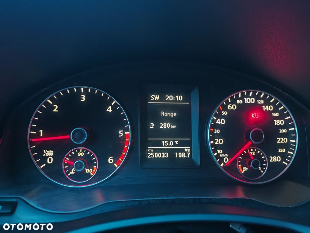 Volkswagen Scirocco 2.0 TDI - 10