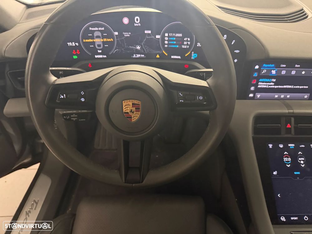 Porsche Taycan 4S - 9