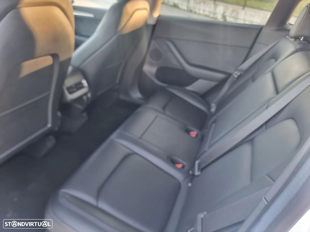 Tesla Model Y Standard - 18