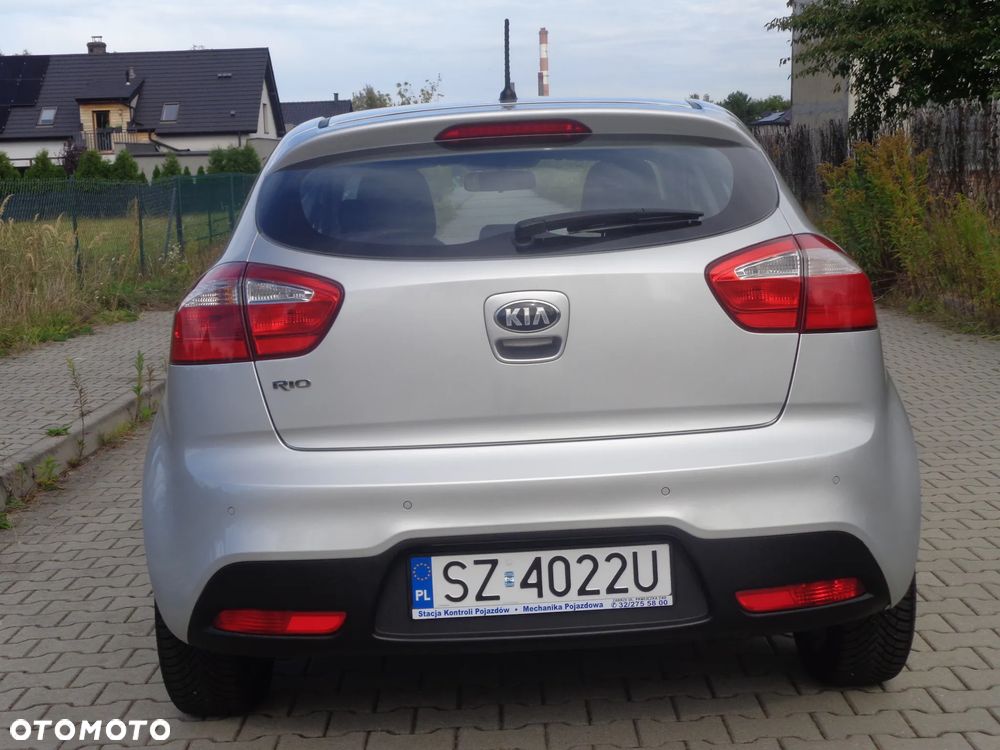 Kia Rio 1.2 Business Line - 11