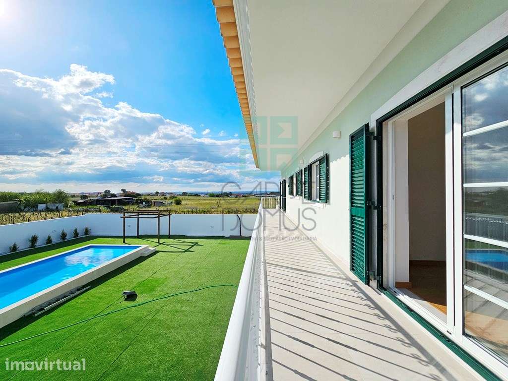 Excelente nova moradia T5 com piscina, em lote 7580m2, em Alpiarça,... - Grande imagem: 5/60