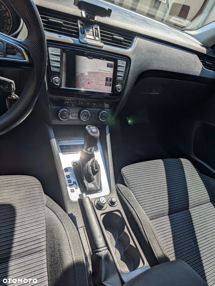 Skoda Octavia 2.0 TDI Style DSG - 20