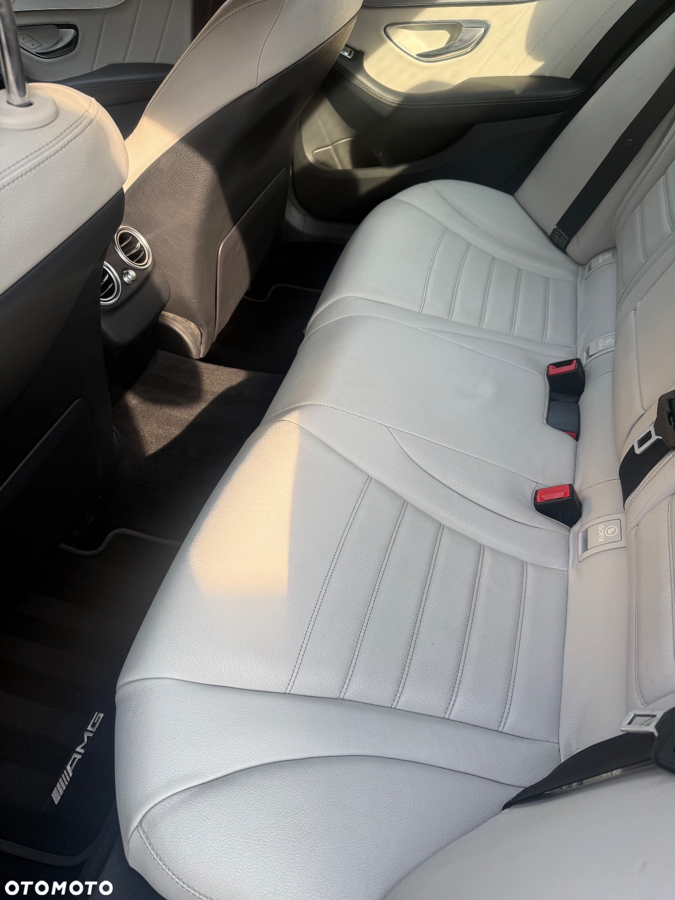 Mercedes-Benz Klasa C AMG 43 4Matic 9G-TRONIC - 27