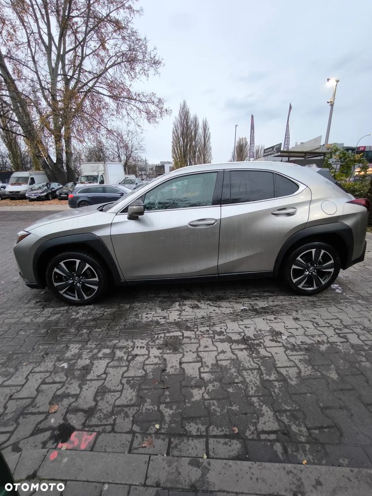 Lexus UX - 33