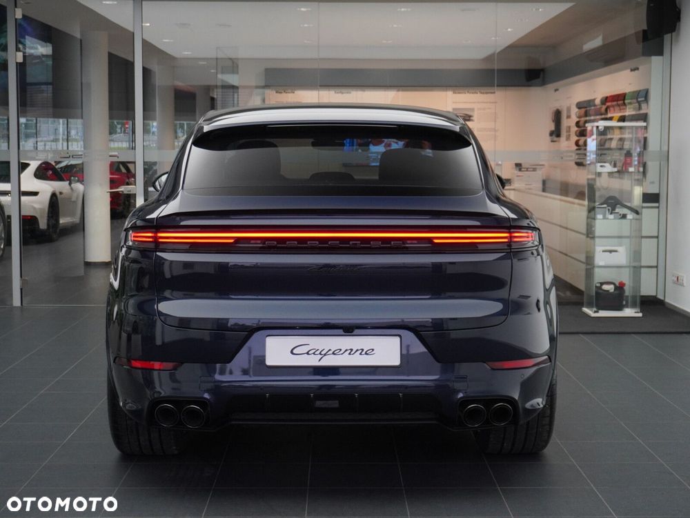Porsche Cayenne E-Hybrid PHEV Black Edition - 12