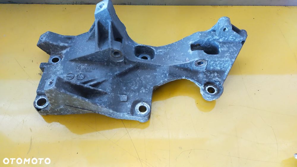 PODSTAWA ŁAPA ALTERNATORA VW 045903143F