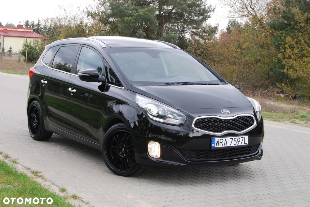 Kia Carens 1.7 CRDi 141 Dream Team Edition - 1