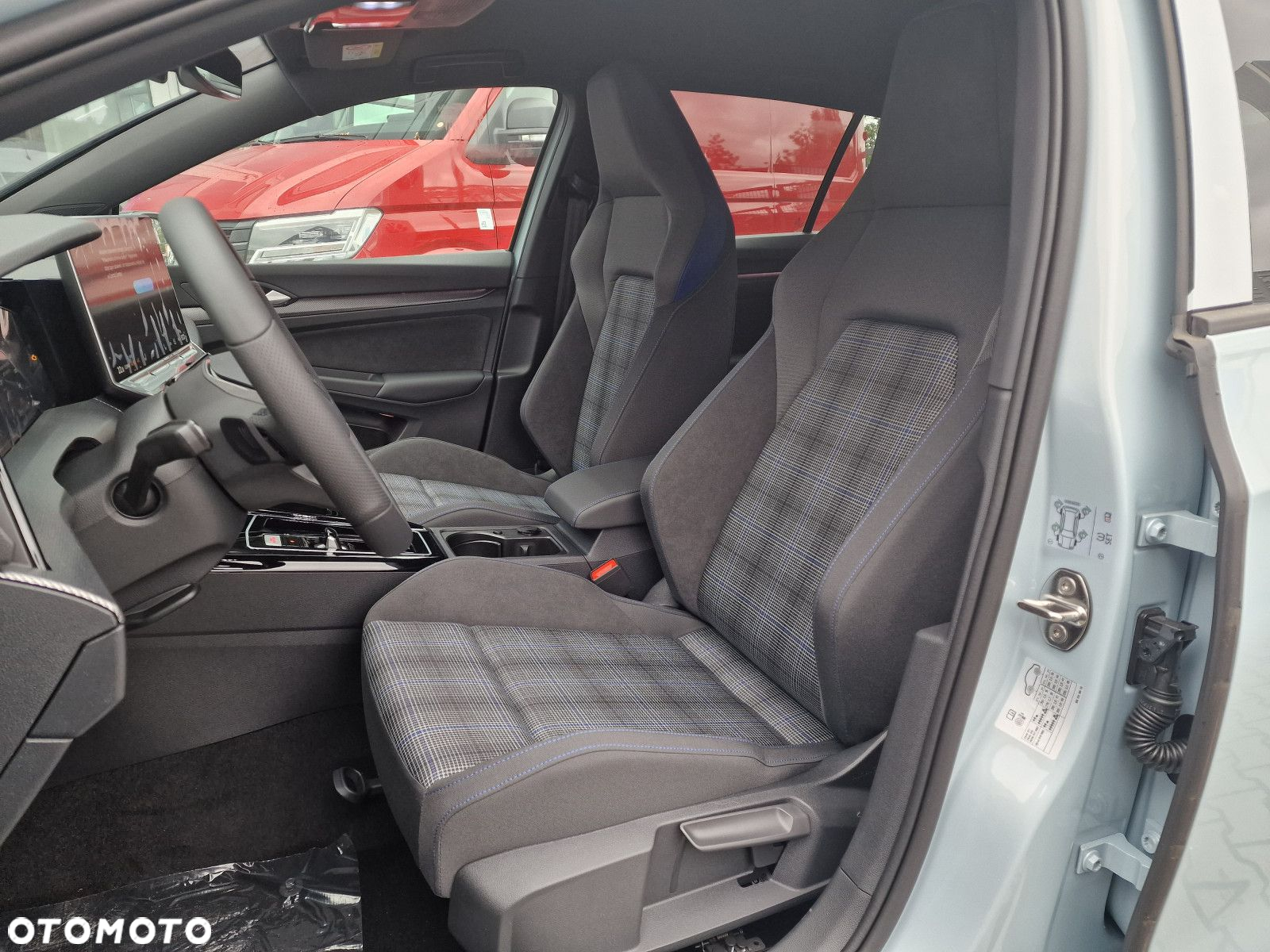 Volkswagen Golf - 10
