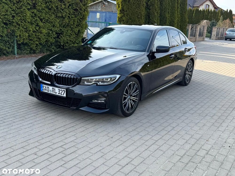 BMW Seria 3 318d Edition M Sport Shadow - 12