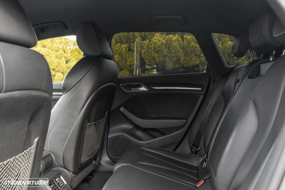 Audi RS3 Sportback S tronic - 22