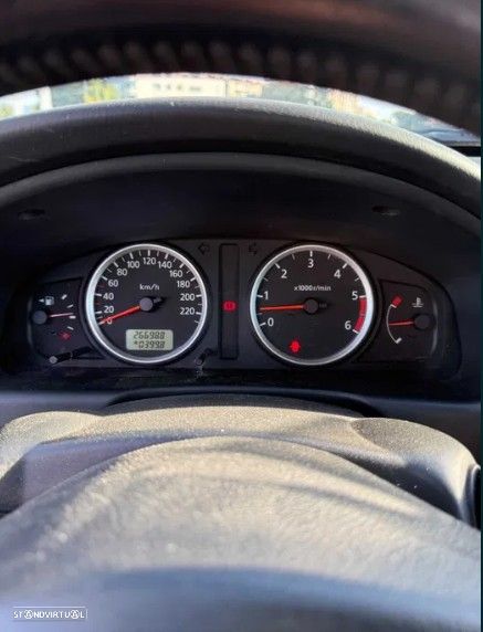 Nissan Almera - 10