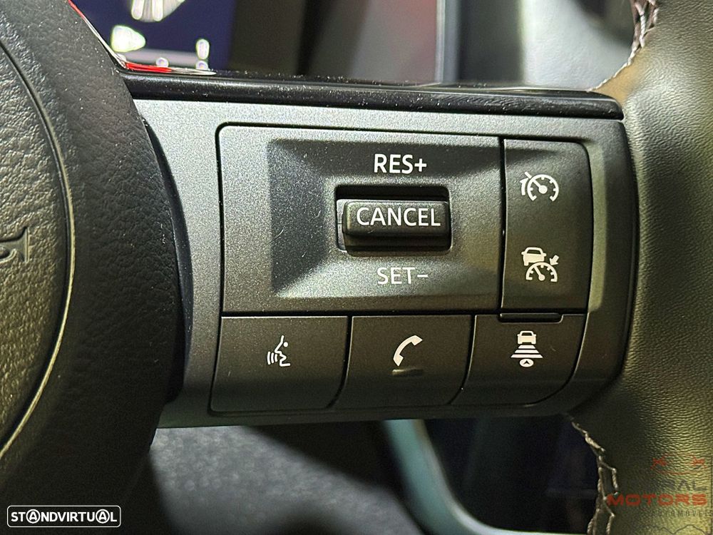 Nissan Qashqai 1.3 DIG-T N-Connecta Xtronic - 25