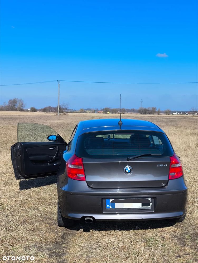 BMW Seria 1 118d DPF - 3