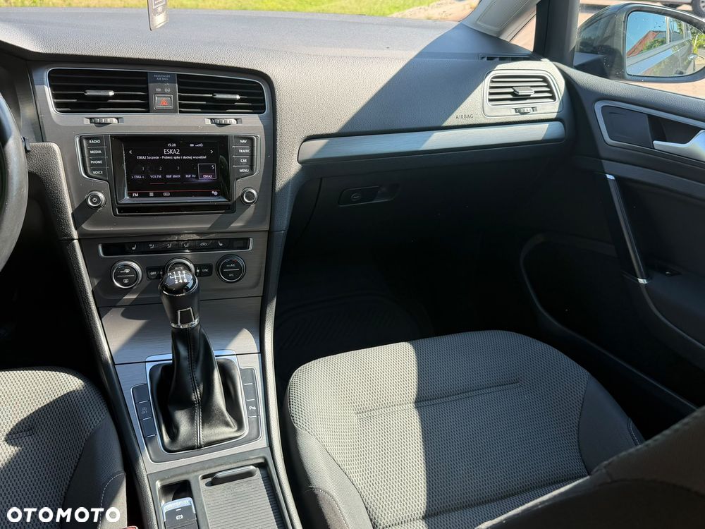 Volkswagen Golf 2.0 TDI SCR Comfortline - 10