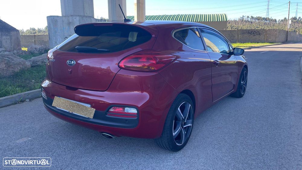 Kia Ceed S Coupé 1.6 CRDi TX ISG - 4