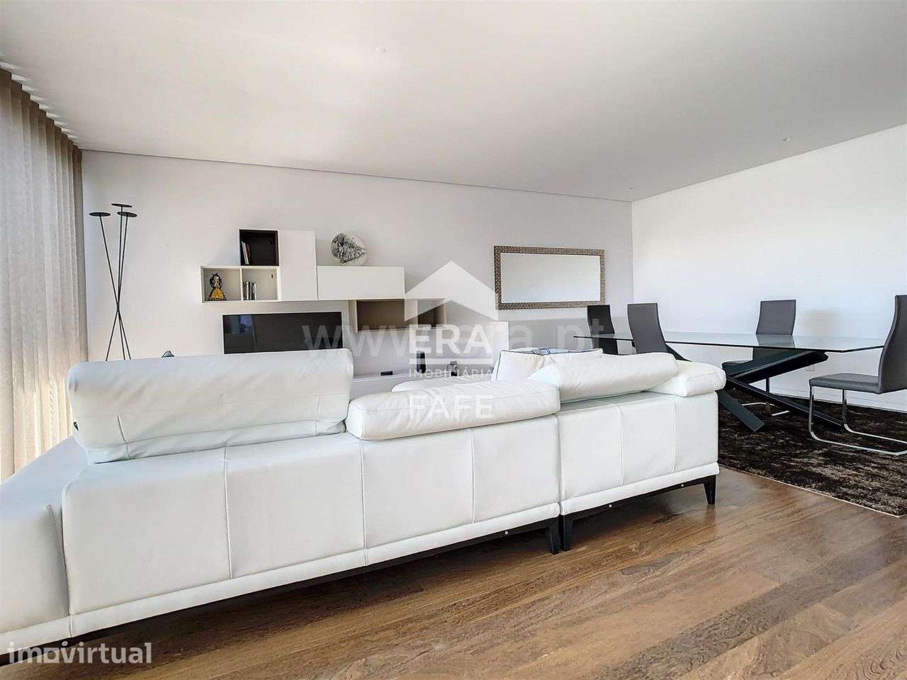 Apartamento T2 mobilado, na Praia do Forno, com vista para o rio - Grande imagem: 4/20