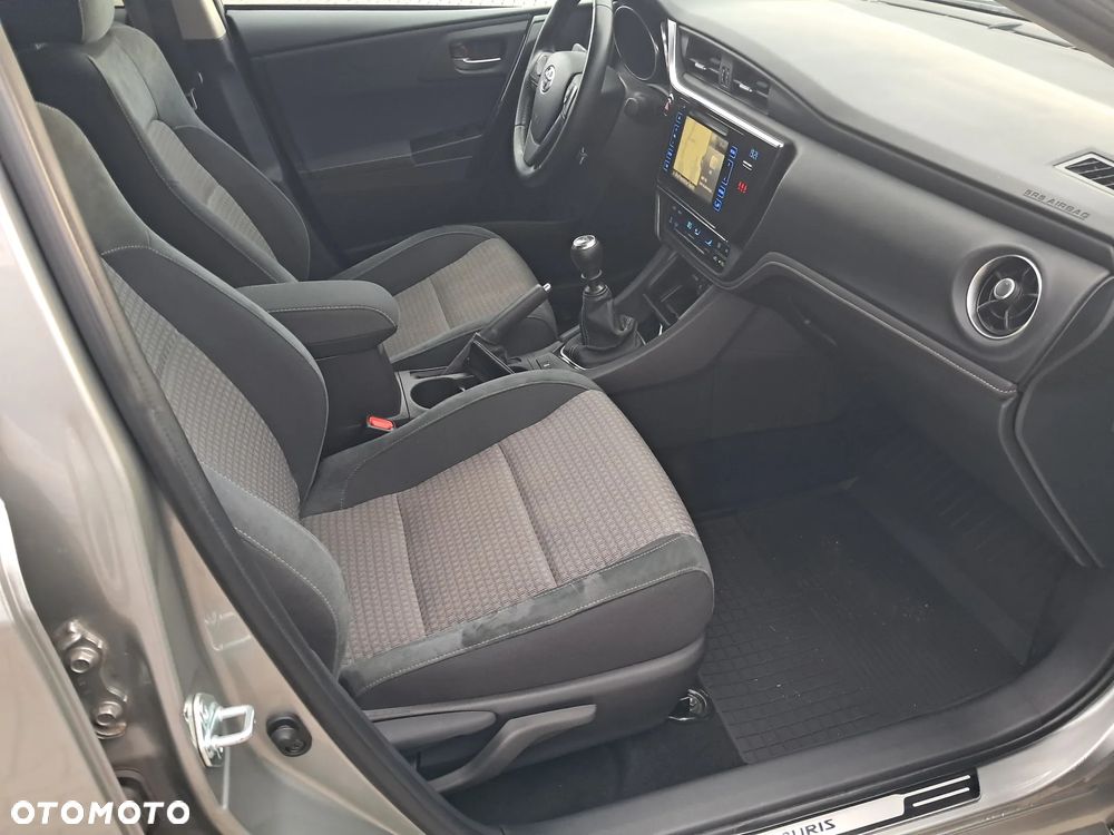 Toyota Auris 1.2 Turbo Team Deutschland - 23