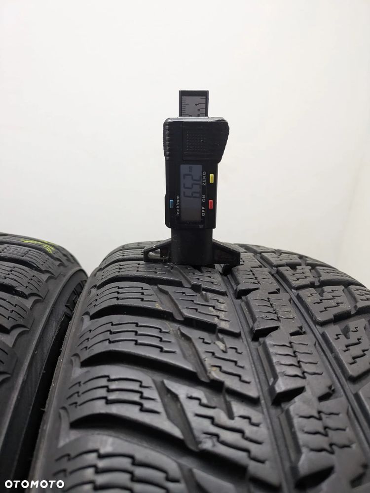 Opony zimowe 215/70/16 Nokian WR SUV 3 - 4