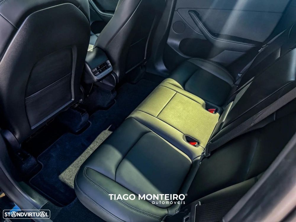 Tesla Model Y Tração Traseira — fotografia 48