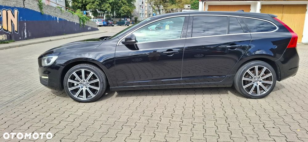 Volvo V60 D3 Drive-E Momentum - 5