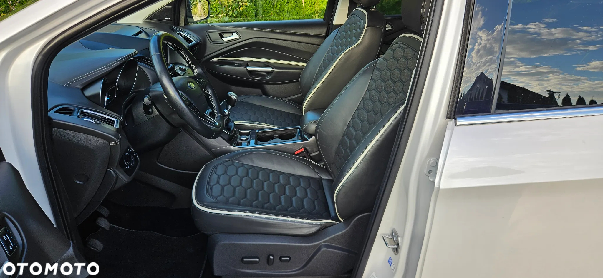 Ford Kuga 2.0 TDCi 2x4 Vignale - 26