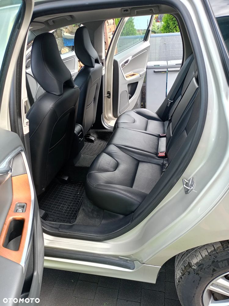 Volvo XC 60 D4 AWD Summum - 15