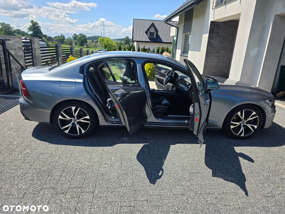 Volvo S60 B4 B R-Design - 7