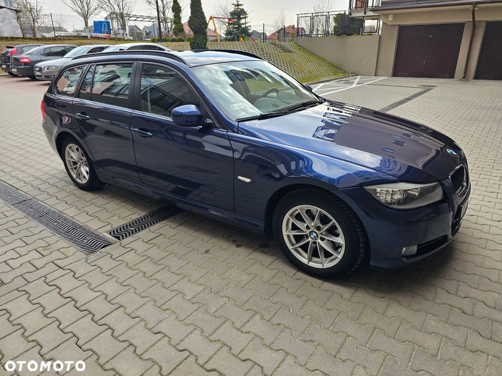 BMW Seria 3 ver-320d-dpf - 10